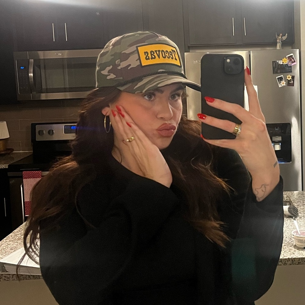 Meet your Posher, Ashley